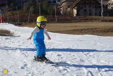 Equiper son enfant pour aller skier : le casque - Le Blog E-Ben