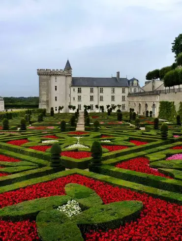 Chateau de la Loire en van