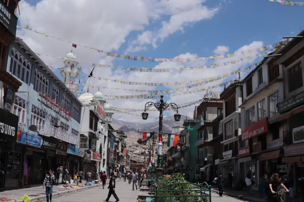 Perdus entre Inde, Pakistan et Chine : Le Ladakh et le Cachemire en famille