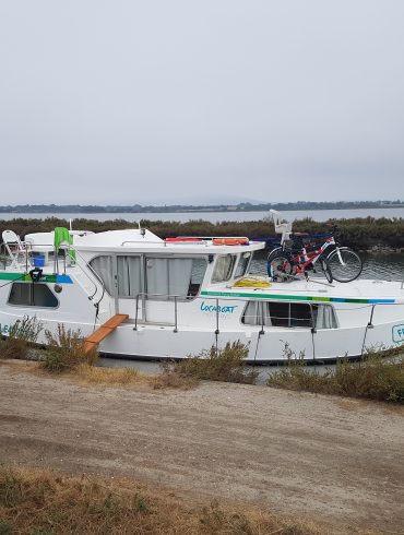 Camargue en bateau peniche en famille